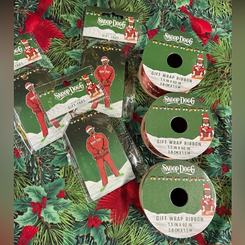 Snoop Dogg NEW Holiday Gift Wrap Ribbon Set - Red and Green and Name Tag Labels